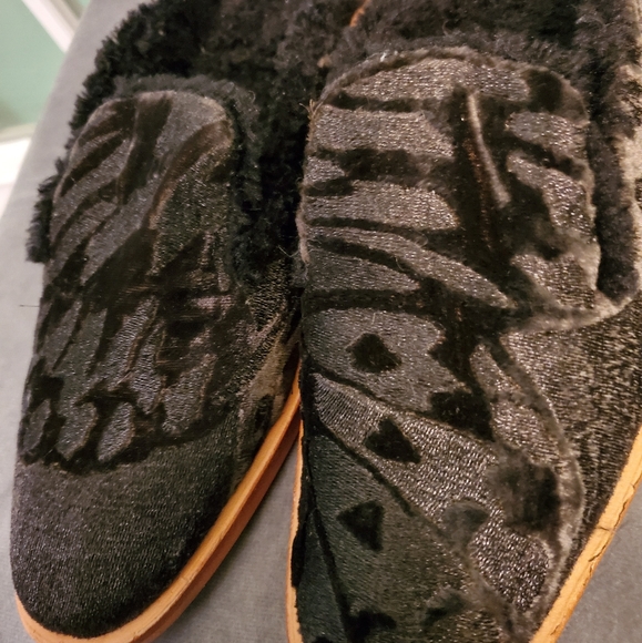 Free People Black Fluffy Mules - Picture 3 of 8